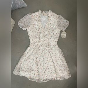 Altar’d state floral dress - NWT